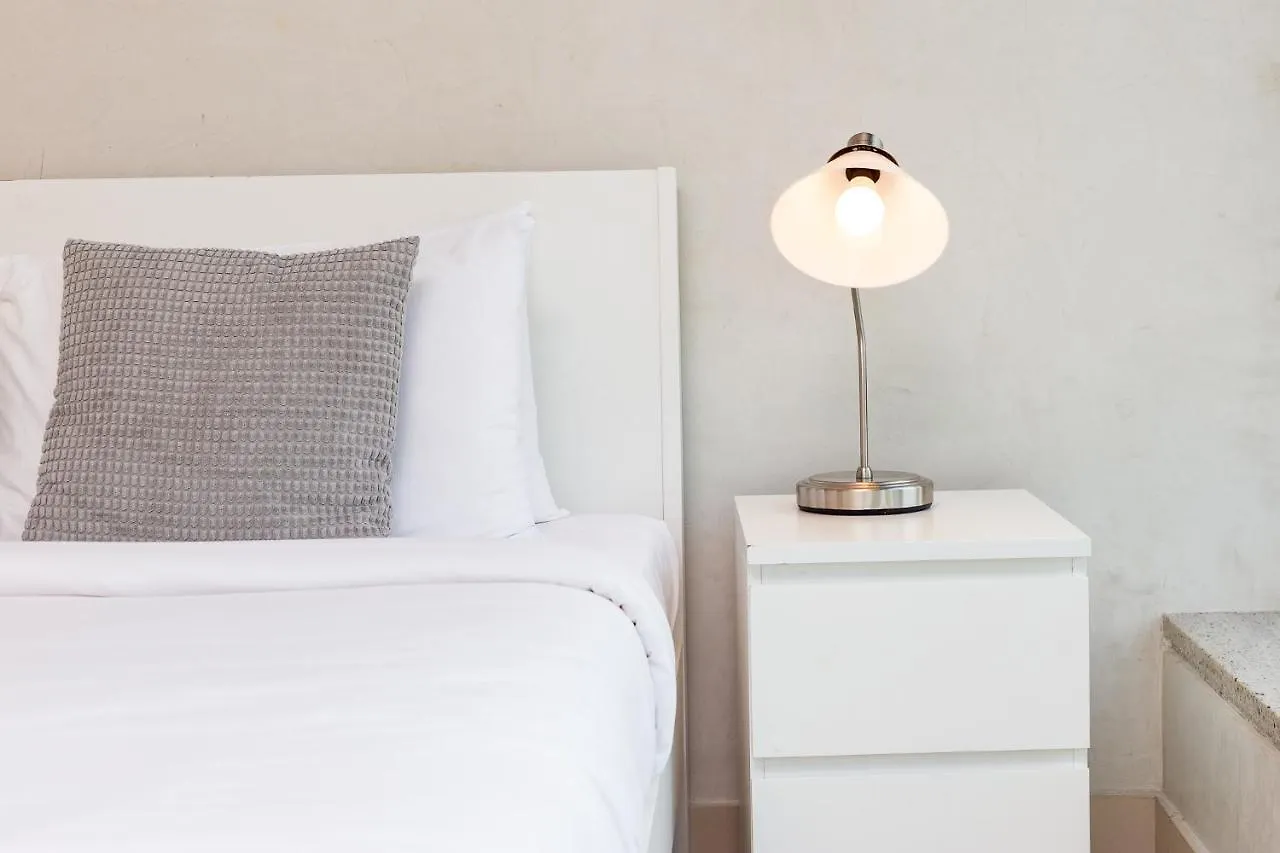 Wow! Beautiful 1Br Apt In Downtown - Close To Burj And Mall Dubai
